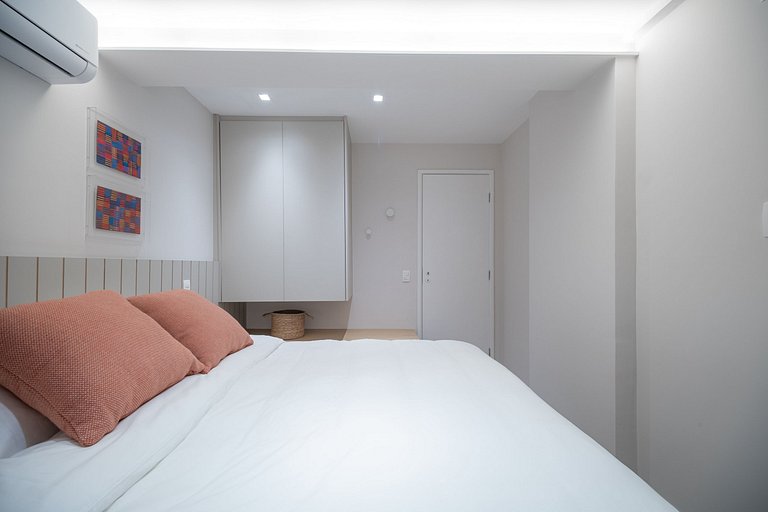 Leblon | 3 Bedrooms, 3 Minutes from Leblon Beach