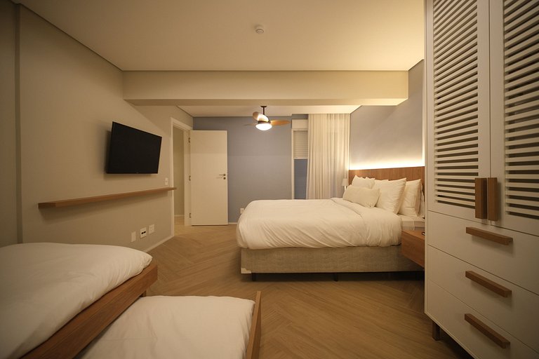 Copacabana | 5 Suites, Oceanfront, Renovated