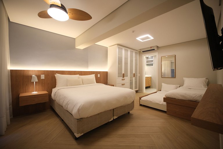 Copacabana | 5 Suites, Oceanfront, Renovated