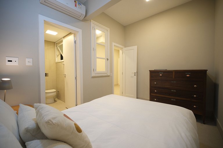 Copacabana | 5 Suites, Oceanfront, Renovated