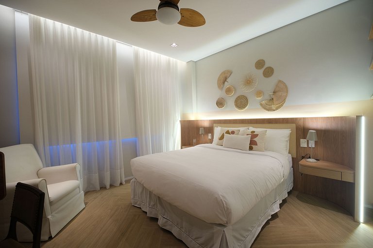 Copacabana | 5 Suites, Oceanfront, Renovated