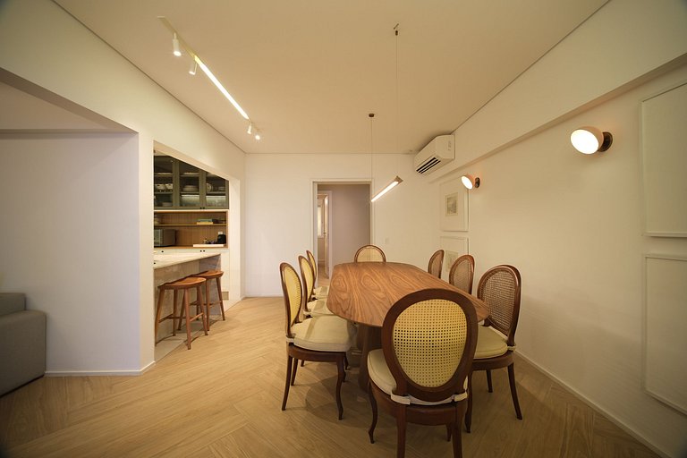 Copacabana | 5 Suites, Oceanfront, Renovated