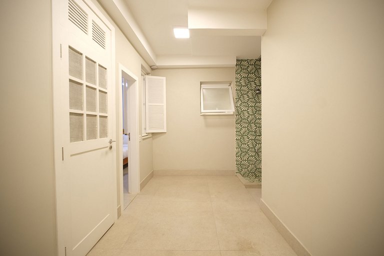 Copacabana | 5 Suites, Oceanfront, Renovated