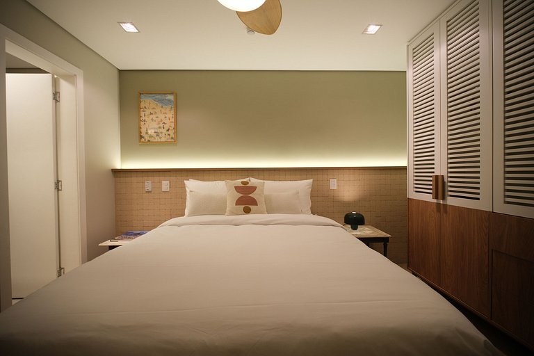 Copacabana | 5 Suites, Oceanfront, Renovated