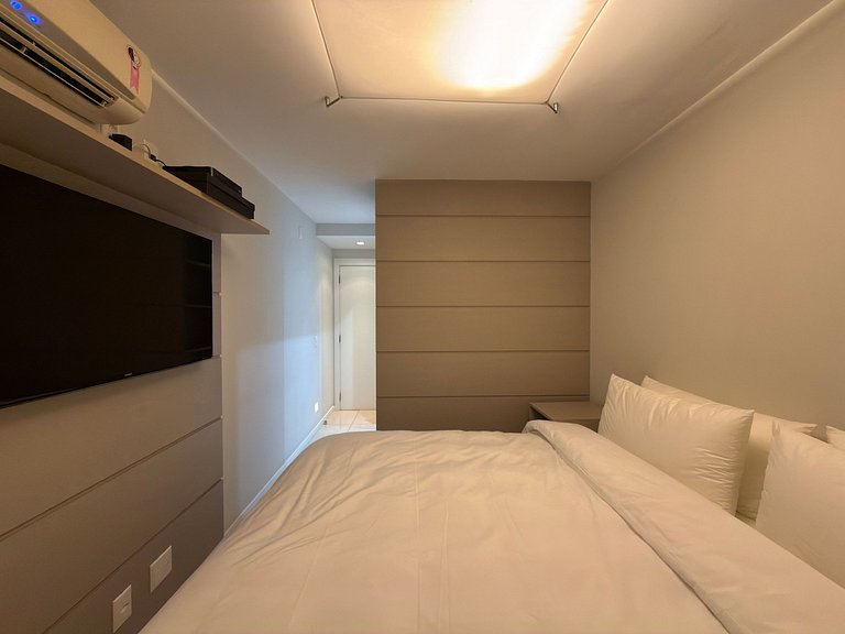 Ipanema | 2BR Suites, Ocean View, 1min to Beach