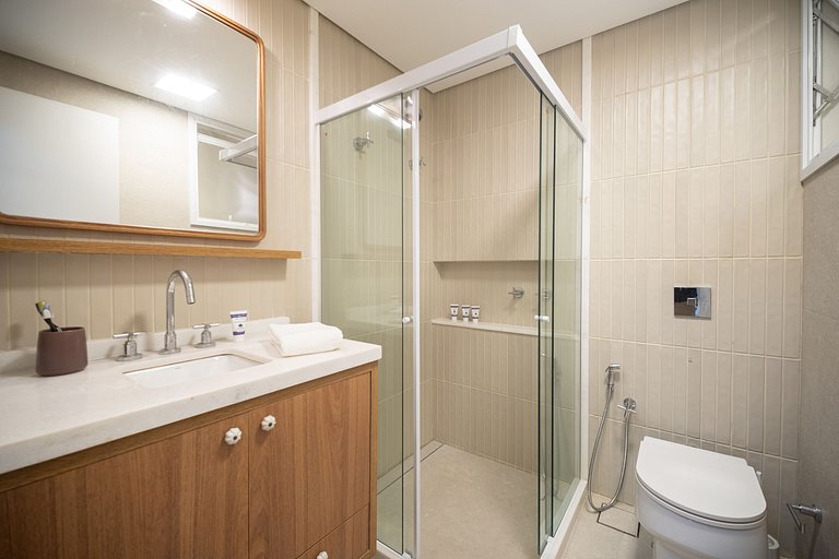 Copacabana | 5 Suites, Oceanfront, Renovated