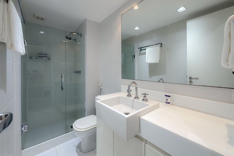 Ipanema | 2BR Suites, Ocean View, 1min to Beach