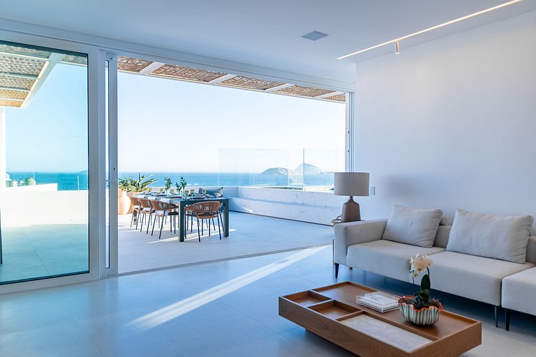 Ipanema | Penthouse w/ Pool by the Beach