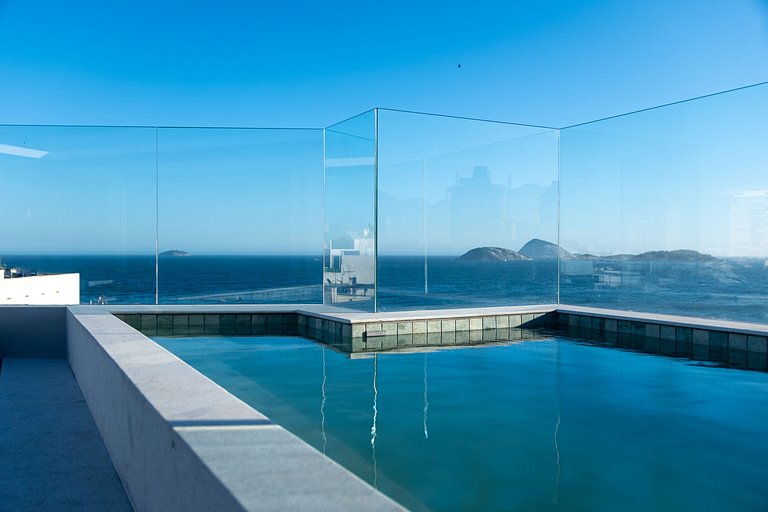 Ipanema | Penthouse w/ Pool by the Beach