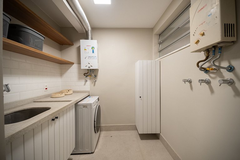 Av. Atlântica | 5 Suites, Ocean View, Renovated