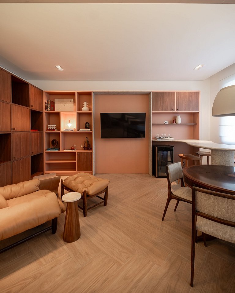 Copacabana | 5 Suites, Oceanfront, Renovated