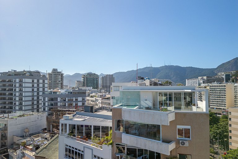 Ipanema | Cobertura c/ Piscina na Quadra da Praia