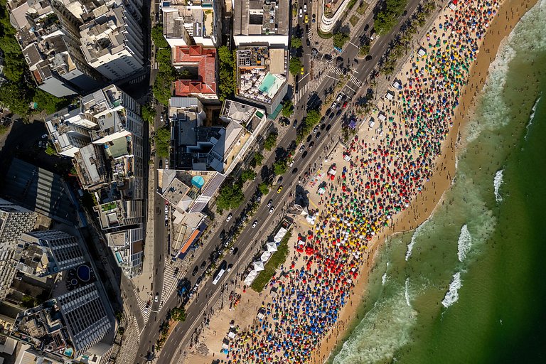 Ipanema | Cobertura c/ Piscina na Quadra da Praia