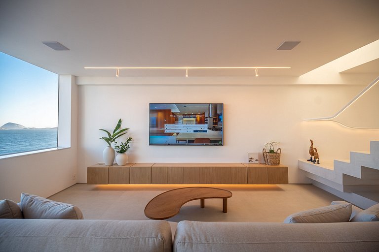 Ipanema | Penthouse w/ Pool by the Beach