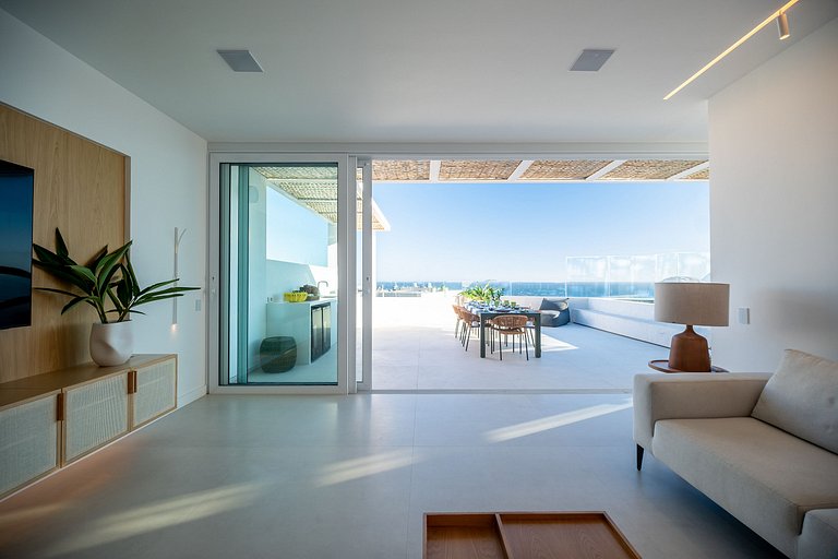Ipanema | Penthouse w/ Pool by the Beach