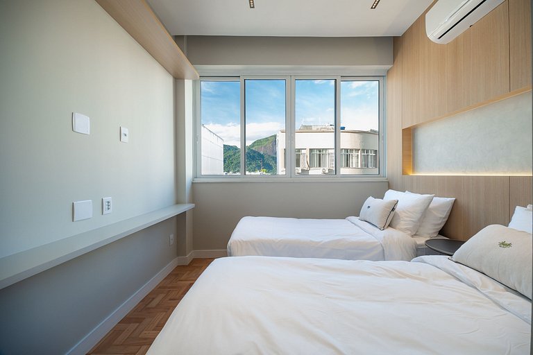 Ipanema | 4-minute walk to the beach | sleeps 4
