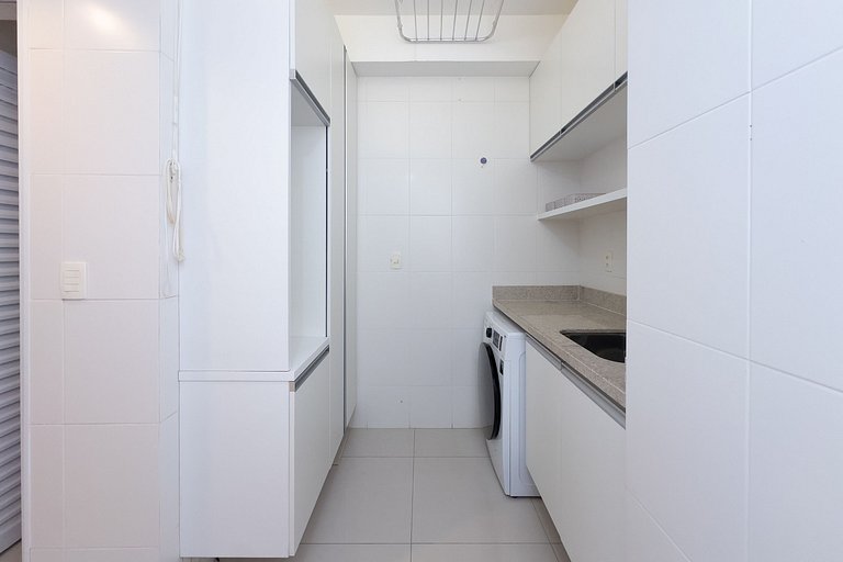 Leblon 2BR Apt 1 Min from the Beach - by Casapē
