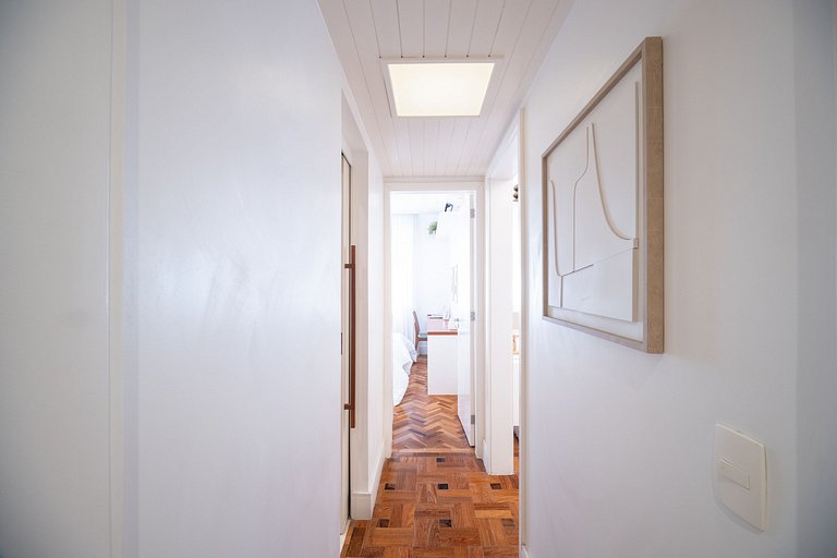 Leblon 2BR Apt 1 Min from the Beach - by Casapē