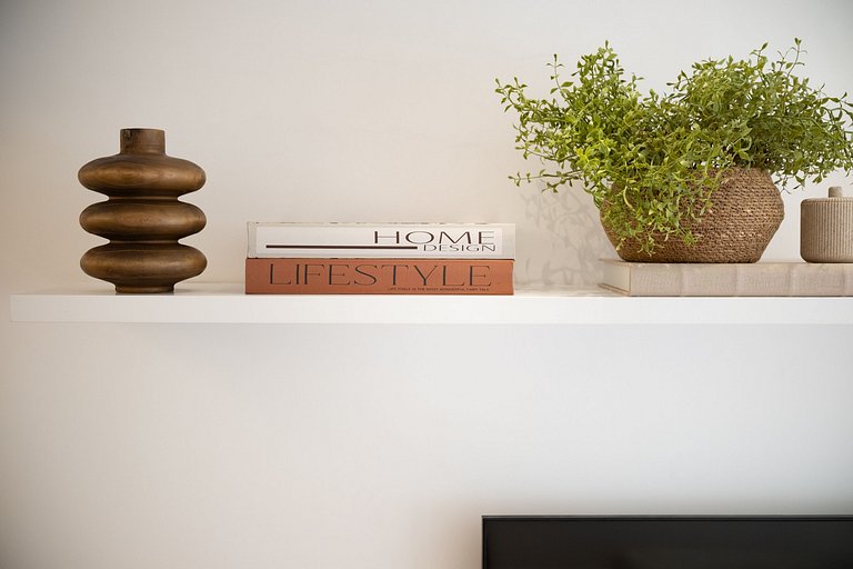 Leblon 2BR Apt 1 Min from the Beach - by Casapē