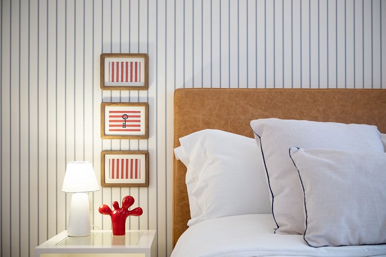 Leblon 2BR Apt 1 Min from the Beach - by Casapē