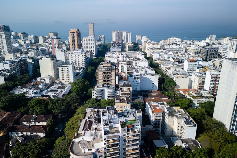 Leblon | Renovated | 3 Bedrooms | 6 Minutes from the Beach